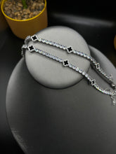Load image into Gallery viewer, Clover Tennis Bracelet